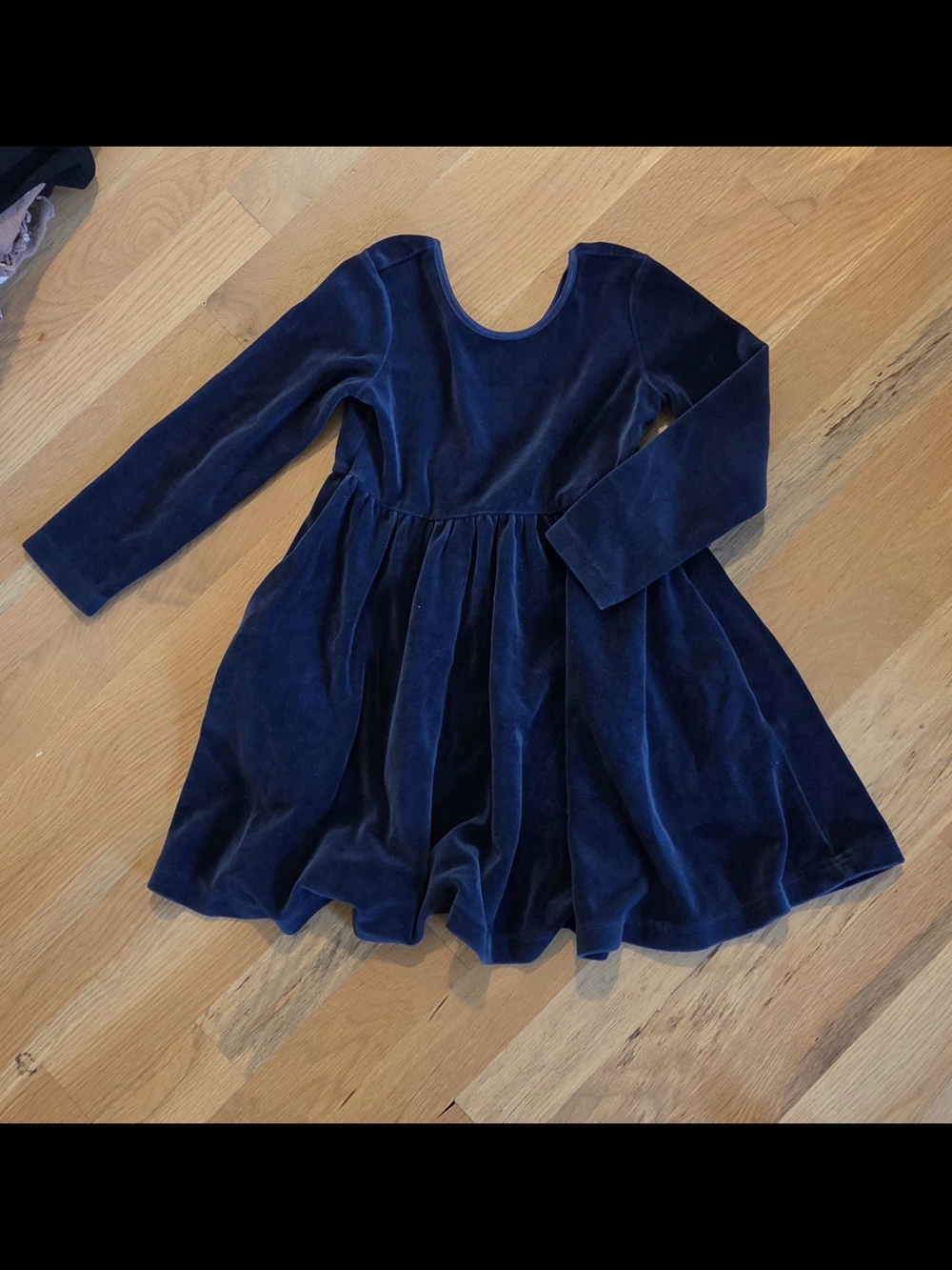 Hanna Andersson Kids Velvet Long-Sleeve Dress in Navy Size 4